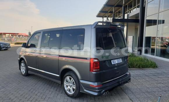 اشتري مستعمل Volkswagen Caravelle Other سيارة في Maseru في Maseru اشتري مستعمل Volkswagen Caravelle Other سيارة في Maseru في Maseru