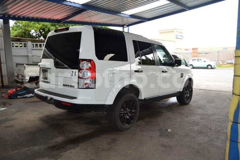 Big with watermark land rover discovery maseru roma 20872