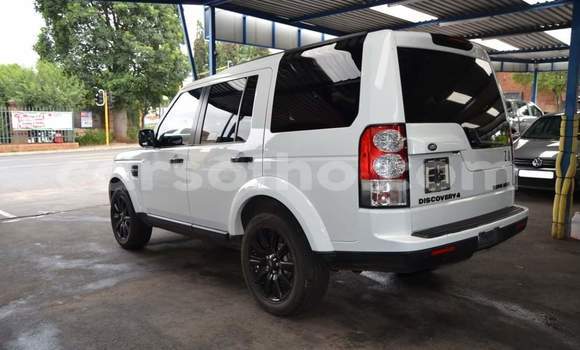 Sayi Na hannu Land Rover Discovery White Mota in Roma a Maseru Sayi Na hannu Land Rover Discovery White Mota in Roma a Maseru