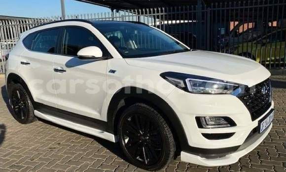 Sayi Na hannu Hyundai Tucson White Mota in Maseru a Maseru Sayi Na hannu Hyundai Tucson White Mota in Maseru a Maseru