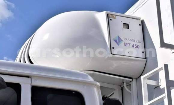 Sayi Na hannu Nissan UD White Babbar mota in Thaba–Tseka a Mafeteng Sayi Na hannu Nissan UD White Babbar mota in Thaba–Tseka a Mafeteng