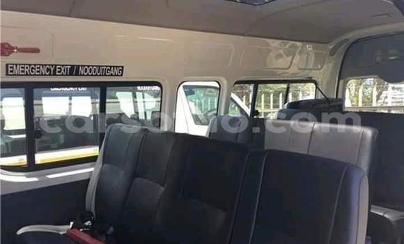 Sayi Na hannu Toyota Hiace White Mota in Qacha's Nek a Quthing Sayi Na hannu Toyota Hiace White Mota in Qacha's Nek a Quthing