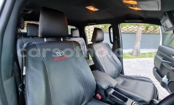 اشتري مستعمل Toyota Hilux White سيارة في Import - Dubai في Maseru اشتري مستعمل Toyota Hilux White سيارة في Import - Dubai في Maseru