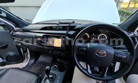 اشتري مستعمل Toyota Hilux White سيارة في Import - Dubai في Maseru اشتري مستعمل Toyota Hilux White سيارة في Import - Dubai في Maseru