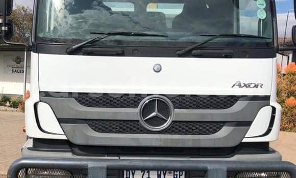 اشتري مستعمل Mercedes‒Benz Truck White شاحنة في Peka في Leribe اشتري مستعمل Mercedes‒Benz Truck White شاحنة في Peka في Leribe