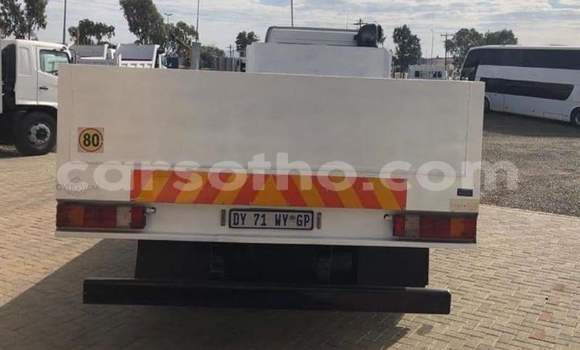 اشتري مستعمل Mercedes‒Benz Truck White شاحنة في Peka في Leribe اشتري مستعمل Mercedes‒Benz Truck White شاحنة في Peka في Leribe