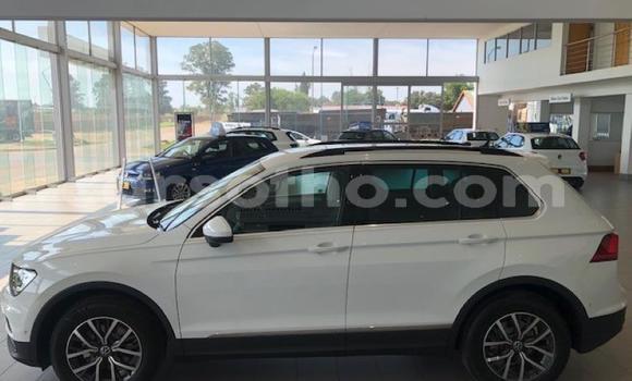 اشتري مستعمل Volkswagen Tiguan White سيارة في Maseru في Maseru اشتري مستعمل Volkswagen Tiguan White سيارة في Maseru في Maseru