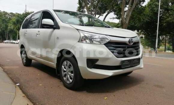 Sayi Na hannu Toyota Avanza White Mota in Butha Buthe a Butha-Buthe Sayi Na hannu Toyota Avanza White Mota in Butha Buthe a Butha-Buthe