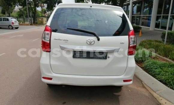 Sayi Na hannu Toyota Avanza White Mota in Butha Buthe a Butha-Buthe Sayi Na hannu Toyota Avanza White Mota in Butha Buthe a Butha-Buthe