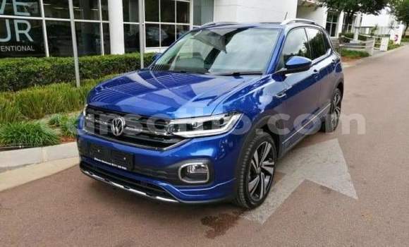 Buy Used Volkswagen T-Roc Blue Car in Maseru in Maseru Buy Used Volkswagen T-Roc Blue Car in Maseru in Maseru
