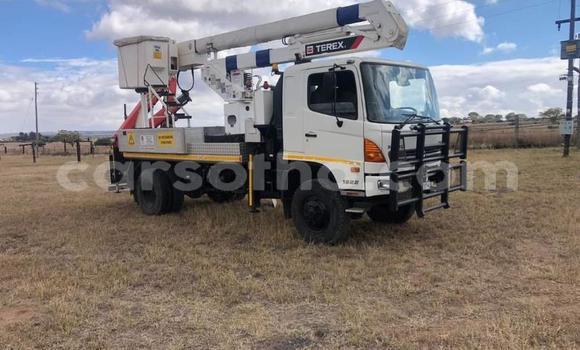 Sayi Na hannu Hino 300 Series Other Babbar mota in Maseru a Maseru Sayi Na hannu Hino 300 Series Other Babbar mota in Maseru a Maseru