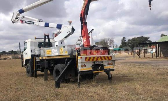 Sayi Na hannu Hino 300 Series Other Babbar mota in Maseru a Maseru Sayi Na hannu Hino 300 Series Other Babbar mota in Maseru a Maseru