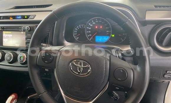 اشتري مستعمل Toyota RAV4 White سيارة في Maputsoe في Leribe اشتري مستعمل Toyota RAV4 White سيارة في Maputsoe في Leribe