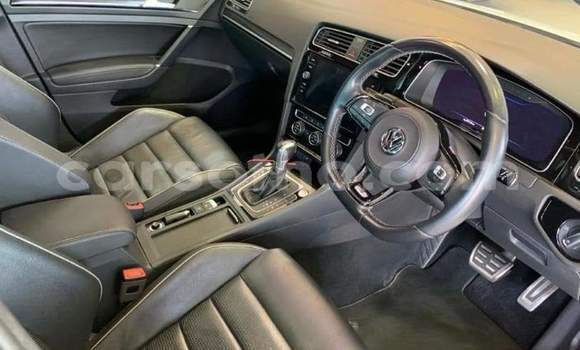 Sayi Na hannu Volkswagen Golf R White Mota in Roma a Maseru Sayi Na hannu Volkswagen Golf R White Mota in Roma a Maseru