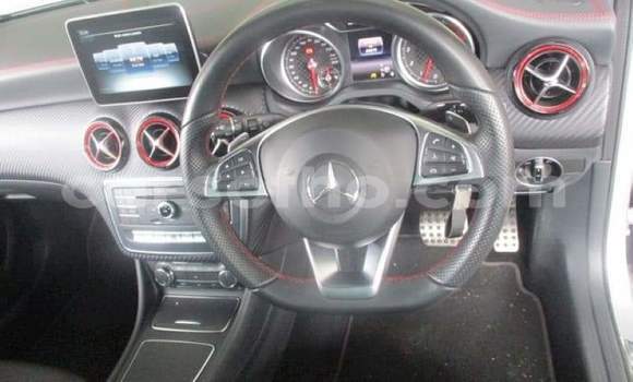 Acheter Occasion Voiture Mercedes-Benz A–Class Gris à Maseru, Maseru Acheter Occasion Voiture Mercedes-Benz A–Class Gris à Maseru, Maseru