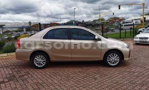 Sayi Na hannu Toyota Etios Beige Mota in Maseru a Maseru Sayi Na hannu Toyota Etios Beige Mota in Maseru a Maseru