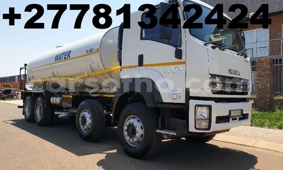 Acheter Occasion Utilitaire Isuzu FTR 850 Blanc à Maseru, Maseru