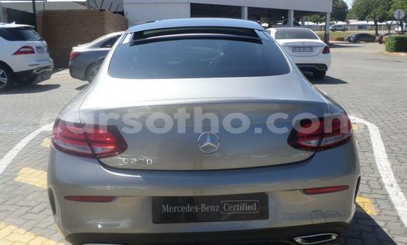 Acheter Occasion Voiture Mercedes-Benz C–Class Gris à Mohale's Hoek, Mohale's Hoek Acheter Occasion Voiture Mercedes-Benz C–Class Gris à Mohale's Hoek, Mohale's Hoek