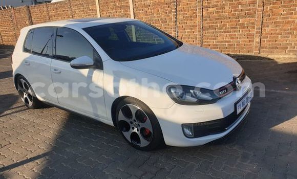 Buy Used Volkswagen Golf GTI White Car in Maputsoe in Leribe Buy Used Volkswagen Golf GTI White Car in Maputsoe in Leribe