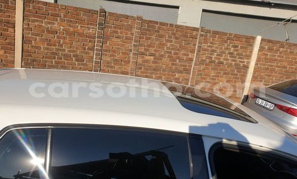 Buy Used Volkswagen Golf GTI White Car in Maputsoe in Leribe Buy Used Volkswagen Golf GTI White Car in Maputsoe in Leribe