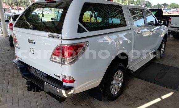 Buy Used Mazda BT-50 White Car in Maputsoe in Leribe Buy Used Mazda BT-50 White Car in Maputsoe in Leribe
