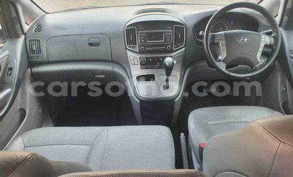 Sayi Na hannu Hyundai H1 White Mota in Maputsoe a Leribe Sayi Na hannu Hyundai H1 White Mota in Maputsoe a Leribe