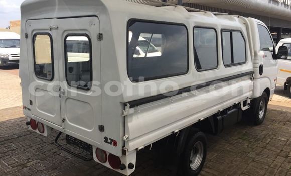 Buy Used Hyundai H1 White Car in Maseru in Maseru Buy Used Hyundai H1 White Car in Maseru in Maseru