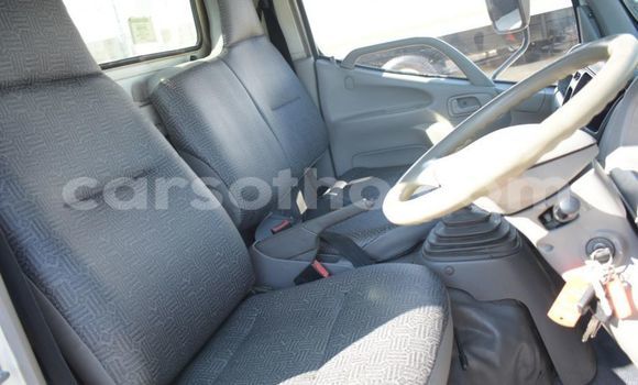 Buy Used Hyundai H1 White Car in Maseru in Maseru Buy Used Hyundai H1 White Car in Maseru in Maseru