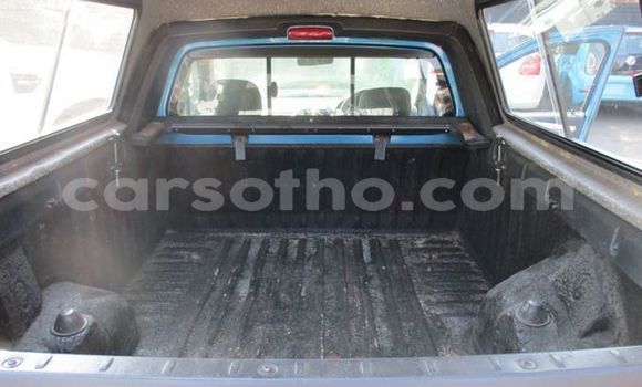 Buy Used Nissan NP 300 Blue Car in Maseru in Maseru Buy Used Nissan NP 300 Blue Car in Maseru in Maseru