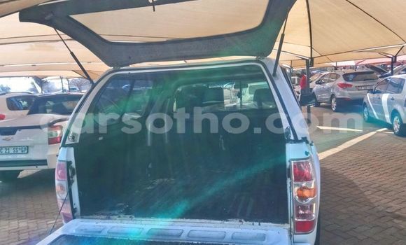 Buy Used Mazda BT-50 White Car in Maseru in Maseru Buy Used Mazda BT-50 White Car in Maseru in Maseru