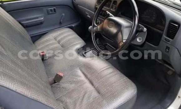 Buy Used Toyota Hilux White Car in Maseru in Maseru Buy Used Toyota Hilux White Car in Maseru in Maseru
