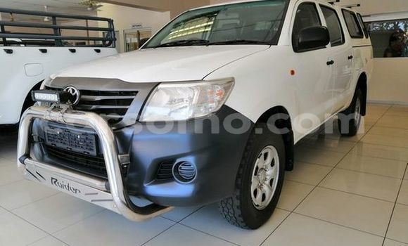 Buy Used Toyota Hilux White Car in Maseru in Maseru Buy Used Toyota Hilux White Car in Maseru in Maseru