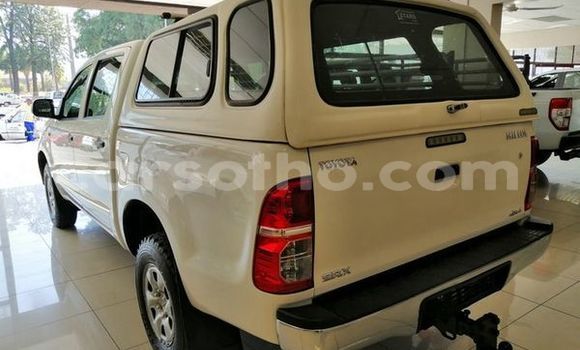 Buy Used Toyota Hilux White Car in Maseru in Maseru Buy Used Toyota Hilux White Car in Maseru in Maseru