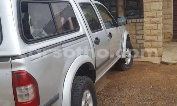 Sayi Na hannu Isuzu KB Silver Mota in Butha Buthe a Butha-Buthe Sayi Na hannu Isuzu KB Silver Mota in Butha Buthe a Butha-Buthe