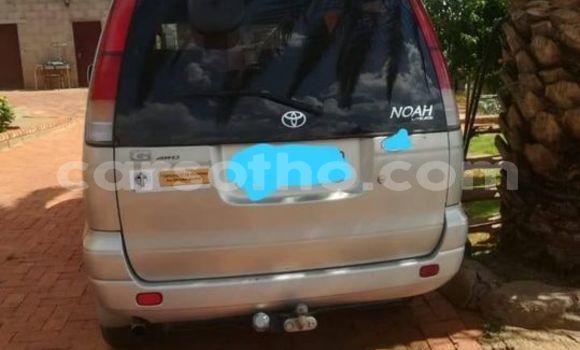 Sayi Na hannu Toyota Noah Silver Mota in Butha Buthe a Butha-Buthe Sayi Na hannu Toyota Noah Silver Mota in Butha Buthe a Butha-Buthe