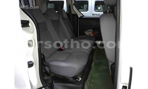 Sayi Imported Peugeot Partner White Mota in Import - Dubai a Maseru Sayi Imported Peugeot Partner White Mota in Import - Dubai a Maseru