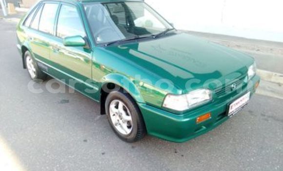 Acheter Occasion Voiture Mazda 323 Vert à Maseru, Maseru Acheter Occasion Voiture Mazda 323 Vert à Maseru, Maseru