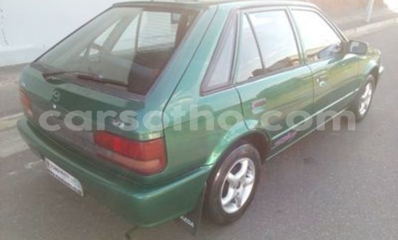Acheter Occasion Voiture Mazda 323 Vert à Maseru, Maseru Acheter Occasion Voiture Mazda 323 Vert à Maseru, Maseru