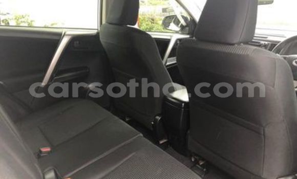 Acheter Occasion Voiture Toyota RAV4 Blanc à Mafeteng, Mafeteng Acheter Occasion Voiture Toyota RAV4 Blanc à Mafeteng, Mafeteng