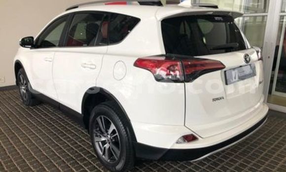 Acheter Occasion Voiture Toyota RAV4 Blanc à Mafeteng, Mafeteng Acheter Occasion Voiture Toyota RAV4 Blanc à Mafeteng, Mafeteng