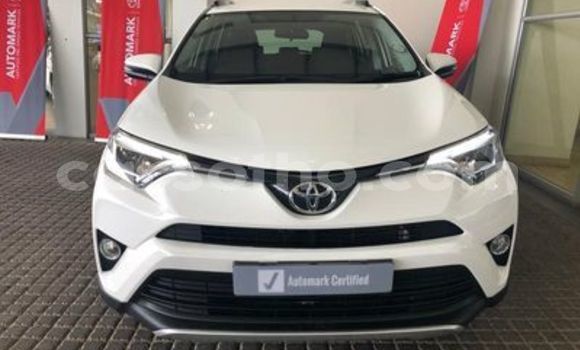 Acheter Occasion Voiture Toyota RAV4 Blanc à Mafeteng, Mafeteng Acheter Occasion Voiture Toyota RAV4 Blanc à Mafeteng, Mafeteng