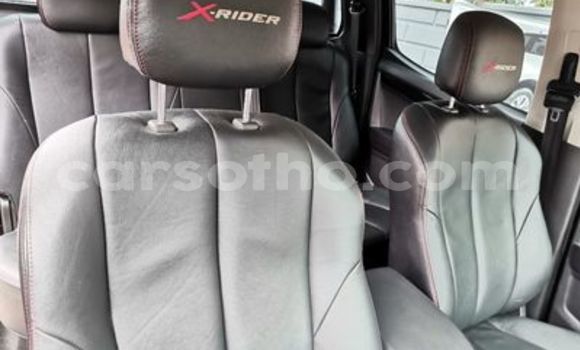 Acheter Occasion Voiture Isuzu D–MAX Rouge à Maputsoa, Leribe Acheter Occasion Voiture Isuzu D–MAX Rouge à Maputsoa, Leribe