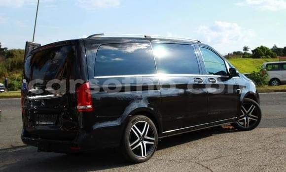 اشتري مستعمل Mercedes-Benz V-klasse Black سيارة في Butha Buthe في Butha-Buthe اشتري مستعمل Mercedes-Benz V-klasse Black سيارة في Butha Buthe في Butha-Buthe