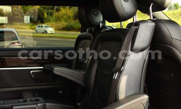 اشتري مستعمل Mercedes-Benz V-klasse Black سيارة في Butha Buthe في Butha-Buthe اشتري مستعمل Mercedes-Benz V-klasse Black سيارة في Butha Buthe في Butha-Buthe