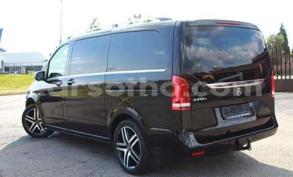 اشتري مستعمل Mercedes-Benz V-klasse Black سيارة في Butha Buthe في Butha-Buthe اشتري مستعمل Mercedes-Benz V-klasse Black سيارة في Butha Buthe في Butha-Buthe