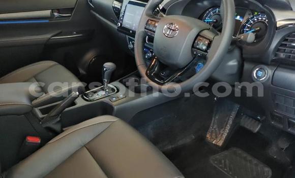 Buy Used Toyota Hilux Silver Car in Butha–Buthe in Thaba-Tseka Buy Used Toyota Hilux Silver Car in Butha–Buthe in Thaba-Tseka