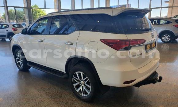 Buy Used Toyota Fortuner White Car in Mohale's Hoek in Mohale's Hoek Buy Used Toyota Fortuner White Car in Mohale's Hoek in Mohale's Hoek