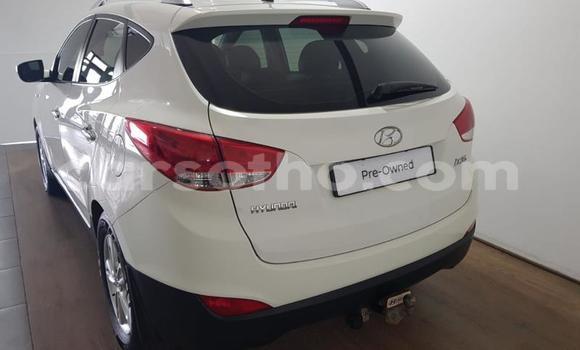Buy Used Hyundai ix35 White Car in Quthing in Butha-Buthe Buy Used Hyundai ix35 White Car in Quthing in Butha-Buthe