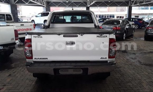 Buy Used Toyota Hilux White Car in Mokhotlong in Berea Buy Used Toyota Hilux White Car in Mokhotlong in Berea
