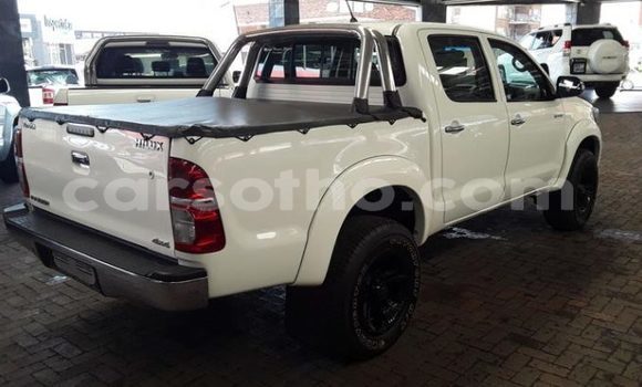 Buy Used Toyota Hilux White Car in Mokhotlong in Berea Buy Used Toyota Hilux White Car in Mokhotlong in Berea